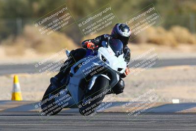 media/Jan-14-2024-SoCal Trackdays (Sun) [[2e55ec21a6]]/Turn 2 (1025am)/